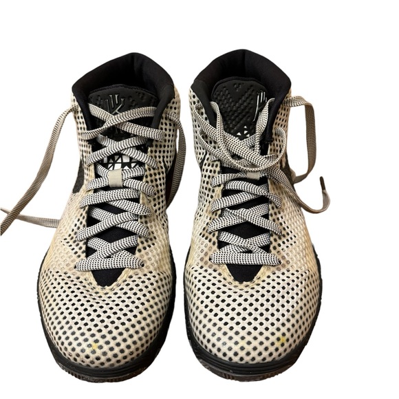 Nike Kyrie 1 BHM Basketball Sneakers. Size 9. VGUC. - Picture 10 of 10